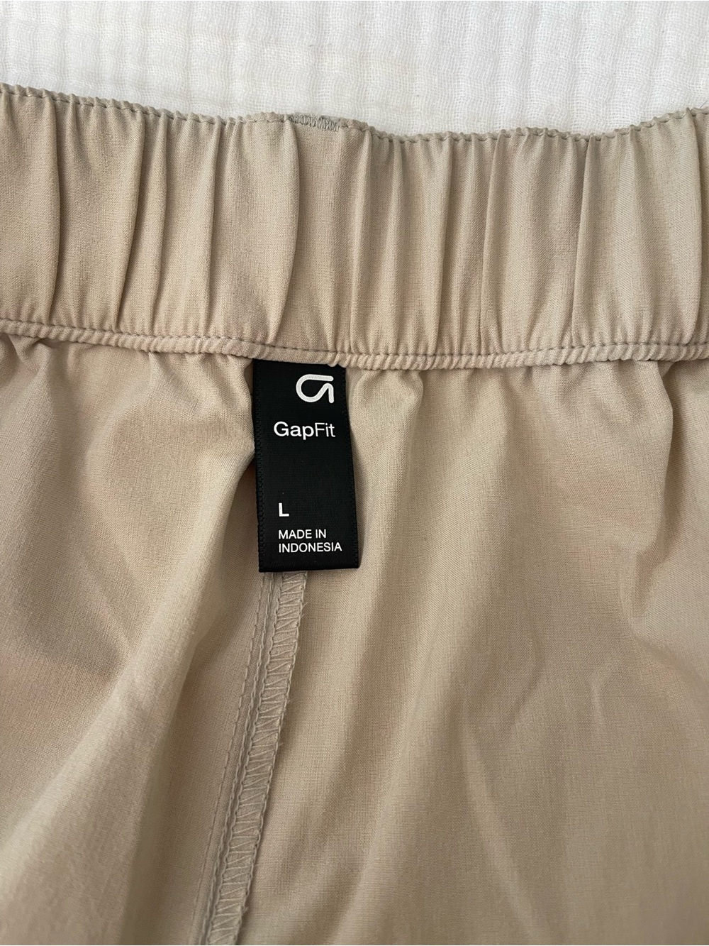 GAP Fit Tan Nylon Pleated Cargo with Adjustable Hem ~ Sz L - Picture 7 of 11